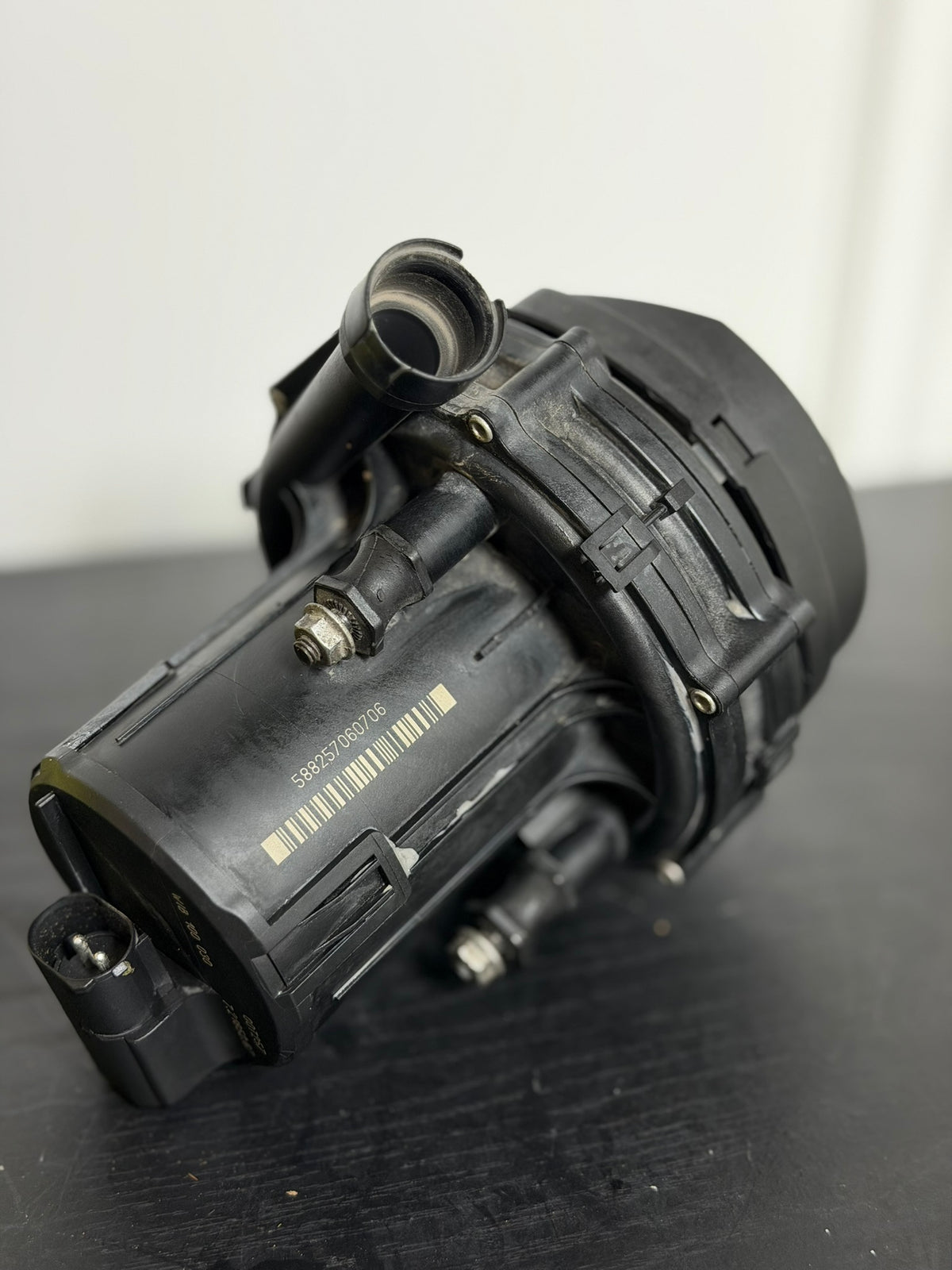 Secondary air injection pump - side view with ports