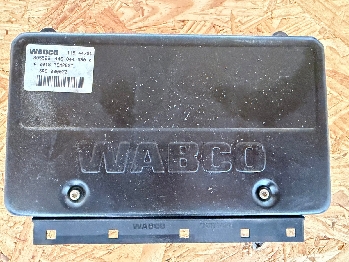Land Rover Discovery 2 ABS ETC ECU Module WABCO SRD000070 connector strip view