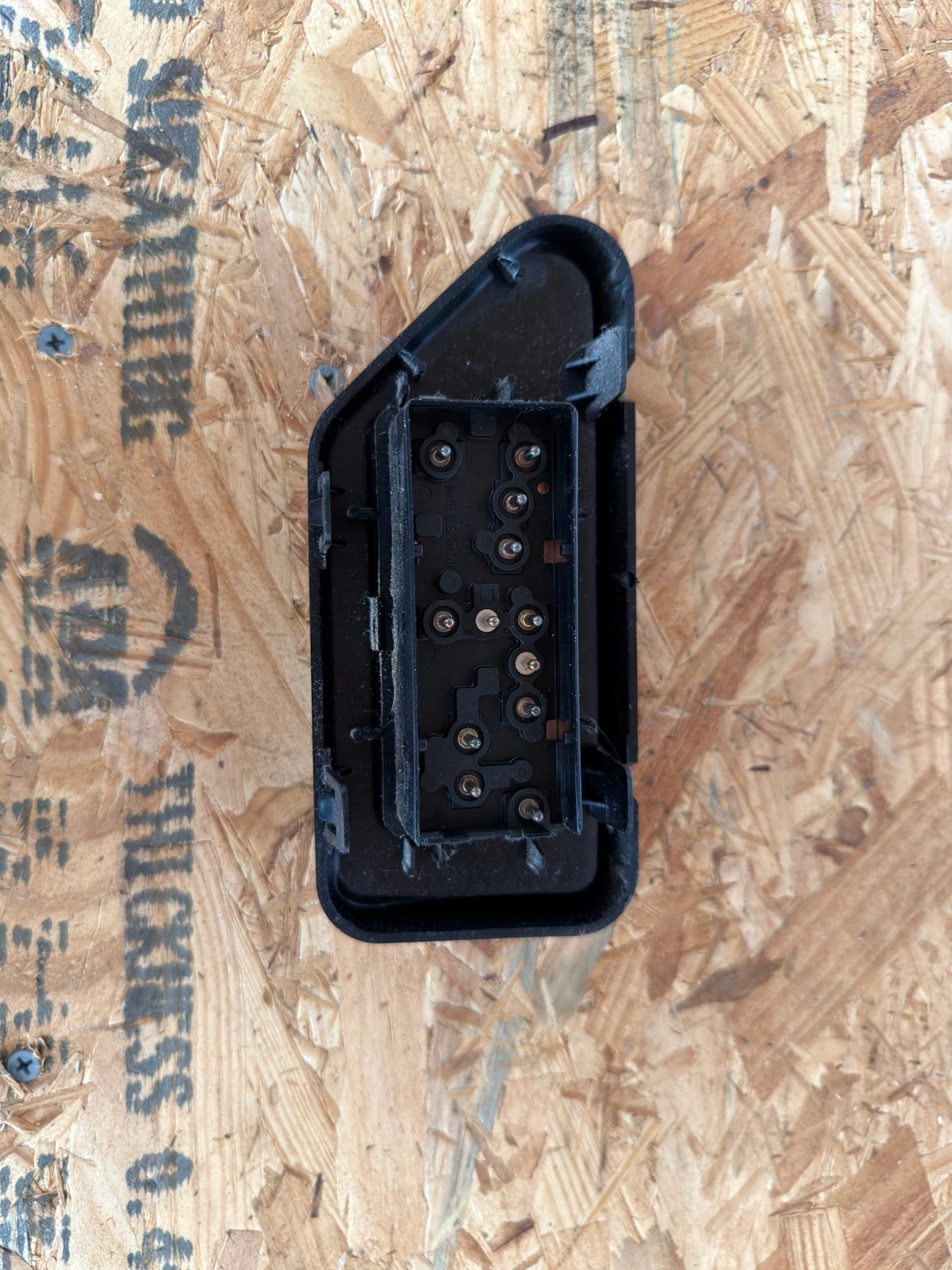 Land Rover Discovery 2 Power Seat Control Switch OEM JLM20919 rear contacts view