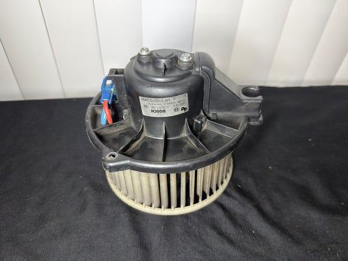 Land Rover Discovery 2 AC Heater Blower Motor Bosch OEM YWB000130 0130111184